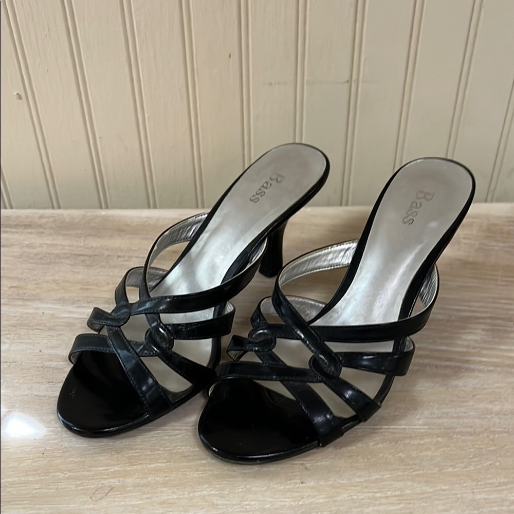 Bass Black Strappy Kitten Heels